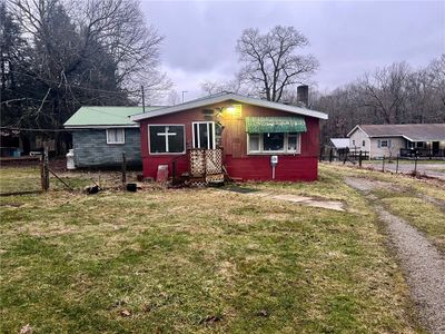 2216 Dinner Bell Five Forks Road, House other with 3 bedrooms, 1 bathrooms and null parking in Farmington PA | Image 1