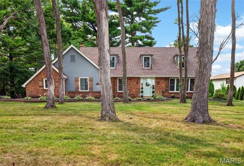 4 Chantilly Ct, Lake St Louis, MO, 63367-1630 | Card Image