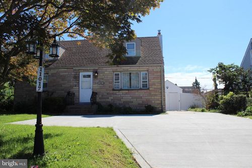 11017 Bustleton Ave, PHILADELPHIA, PA, 19116-2807 | Card Image