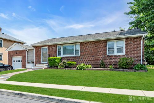 7 Oakwood Pl, North Brunswick, NJ, 08902-2320 | Card Image