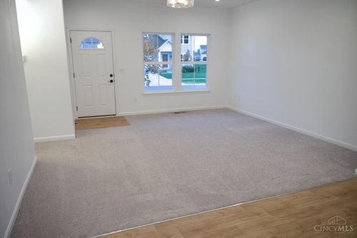 5750 Azra Ct, Morrow, OH, 45152-3528 | Card Image