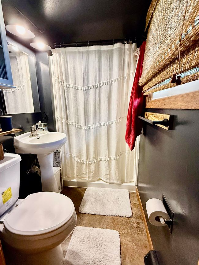 1111 W 14 Th St, House other with 5 bedrooms, 2 bathrooms and null parking in Spencer IA | Image 8