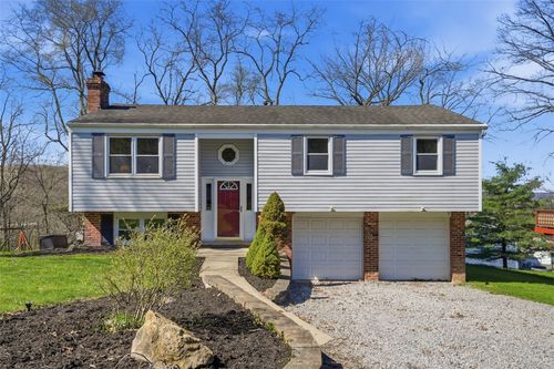 120 Bassie Dr, Zelienople, PA, 16063-9712 | Card Image