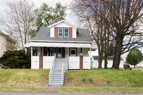 939 Warren Ave, New Castle, PA, 16101-4454 | Card Image