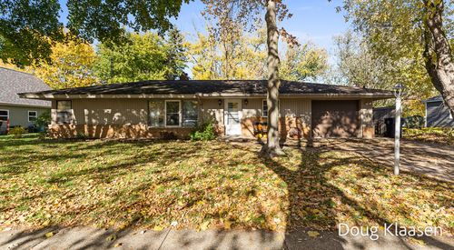 169 E 29th St, Holland, MI, 49423-5127 | Card Image