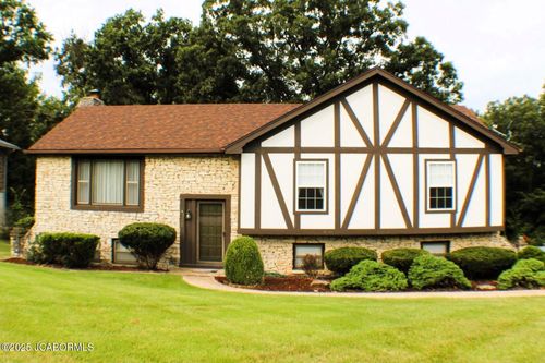 322 Carl Ln, Jefferson City, MO, 65101-3908 | Card Image