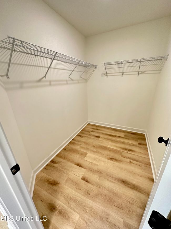 Primary closet | Image 19