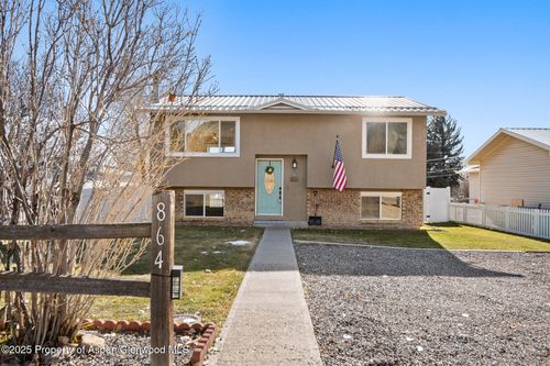 864 Hill St, Meeker, CO, 81641-3110 | Card Image