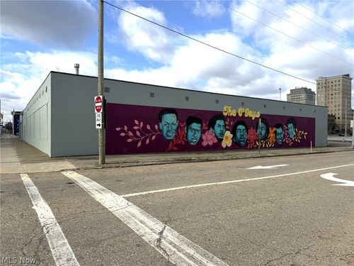 221 Cherry Ave Ne, Canton, OH, 44702-1138 | Card Image