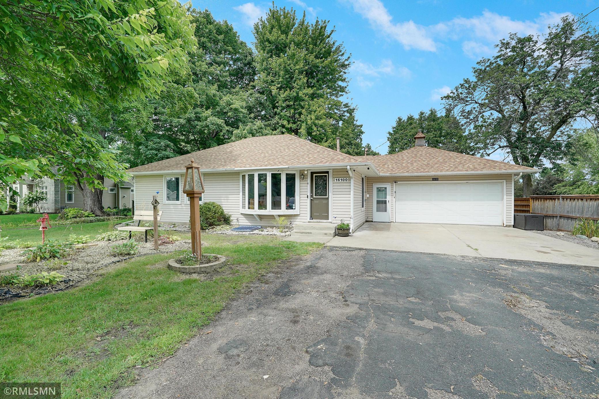 Gleason Lake Rd, Wayzata, MN 55391