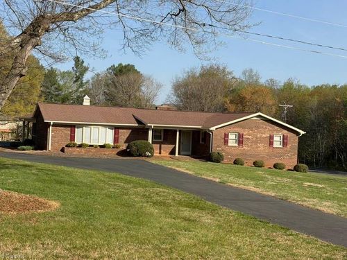473 Winchester Dr, King, NC, 27021-9221 | Card Image