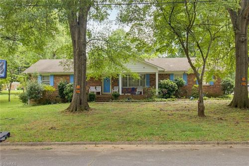 212 Westdale Dr, High Point, NC, 27265-2558 | Card Image