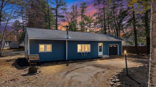 74 Riverside Dr, Fremont, NH, 03044-3551 | Card Image