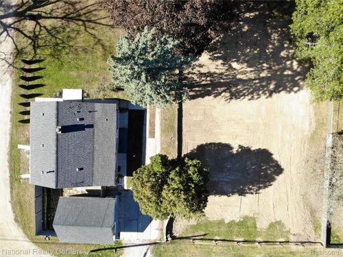 4915 Clarkston Rd, Clarkston, MI, 48348-3800 | Card Image