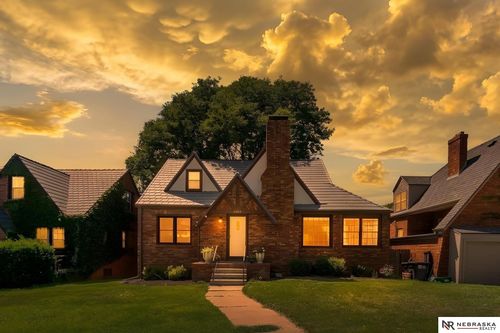 2004 N 51st St, Omaha, NE, 68104-4336 | Card Image