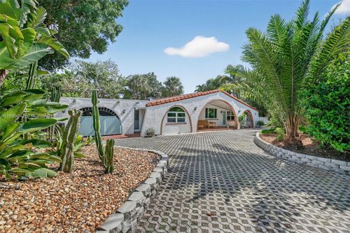 716 Coconut Dr, Fort Lauderdale, FL, 33315-1142 | Card Image