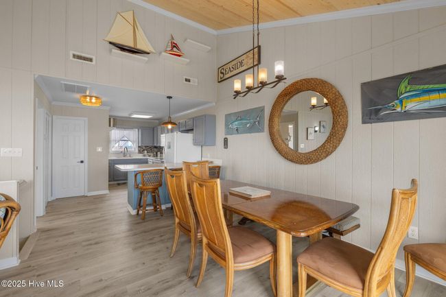 Dining area | Image 17
