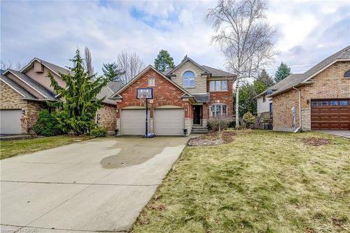 20 Derbyshire Street, Ancaster, ON, L9G4X9 | Card Image