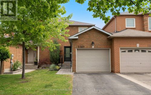 3329 Bobwhite Mews, Mississauga, ON, L5N6E8 | Card Image