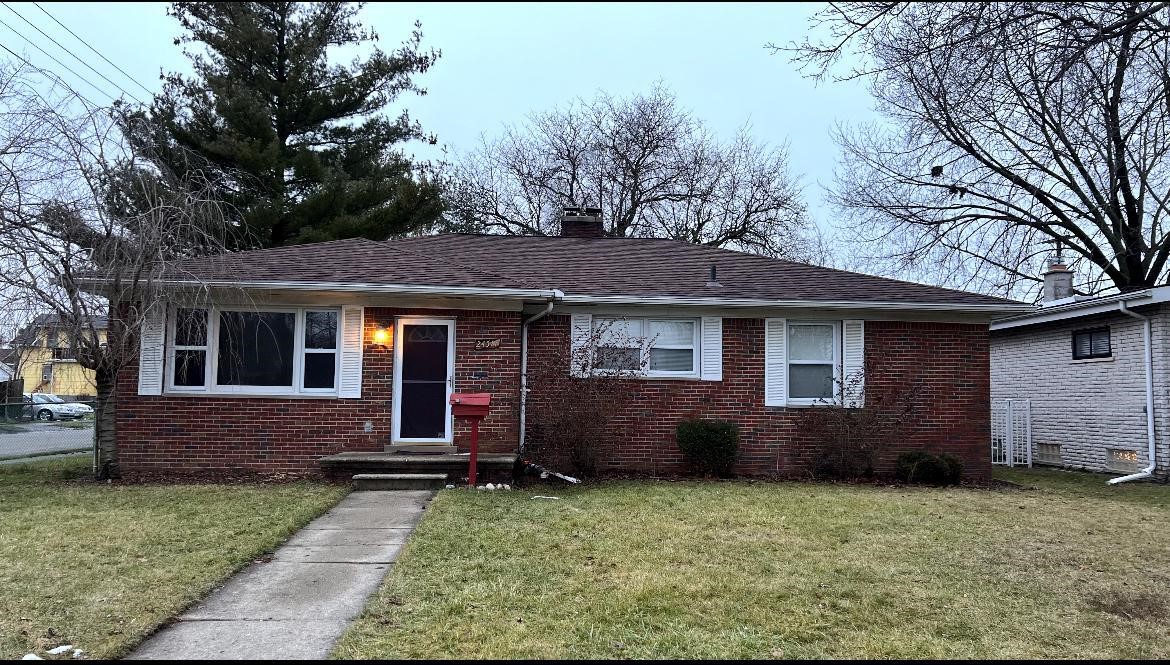 Rosebud Ave, Eastpointe, MI 48021
