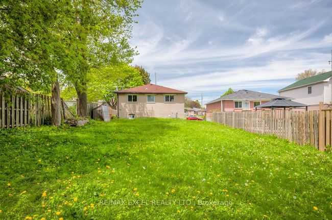 663 Lakeview Ave, House other with 5 bedrooms, 2 bathrooms and 3 parking in Oshawa ON | Image 43