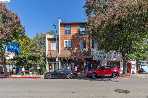 4125 Piedmont Ave, Oakland, CA, 94611-5104 | Card Image