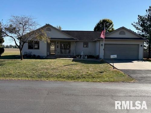 710 W Dean St, Virden, IL, 62690-1357 | Card Image