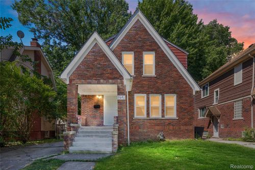 3921 Three Mile Dr, Detroit, MI, 48224-3605 | Card Image