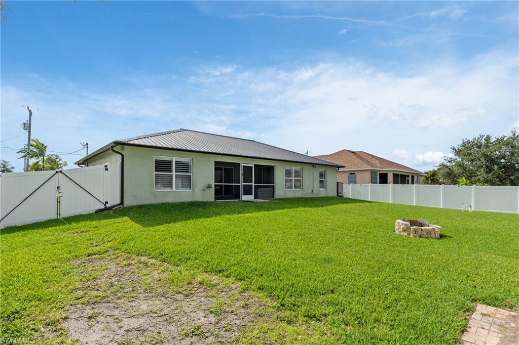 Residential in CAPE CORAL 3