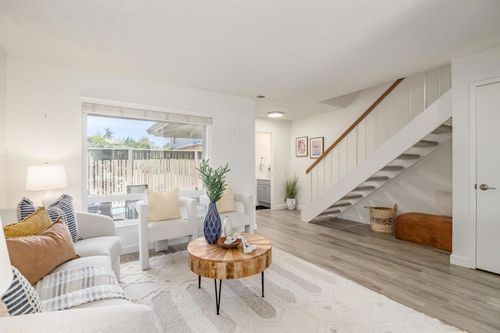 220 Castillion Ter, Santa Cruz, CA, 95060-3254 | Card Image