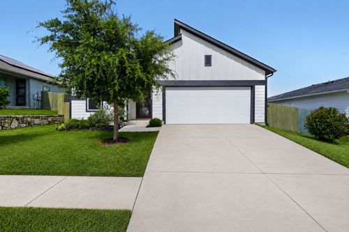 16516 Glimmering Road, Manor, TX, 78653 | Card Image