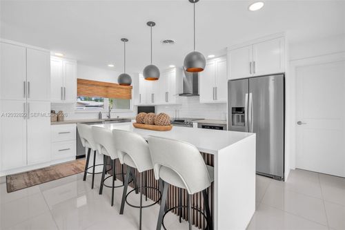 2104 Ne 63rd St, Fort Lauderdale, FL, 33308 | Card Image