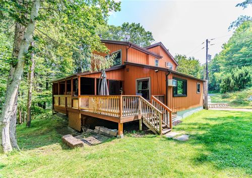 15 Winterthur Rd, Woodridge, NY, 12789-5944 | Card Image