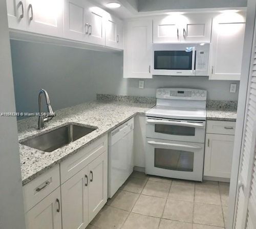 apt-407-6800 Cypress Rd, Plantation, FL, 33317-3042 | Card Image