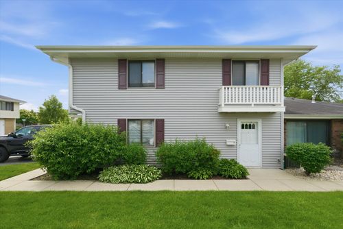 18-18 Dennis Ct, Schaumburg, IL, 60193-1228 | Card Image
