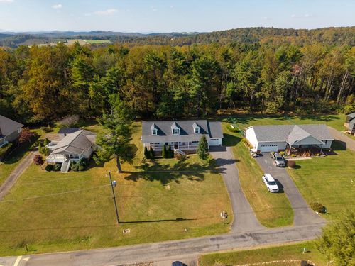 85 Chateau Ln, Fancy Gap, VA, 24328-2892 | Card Image