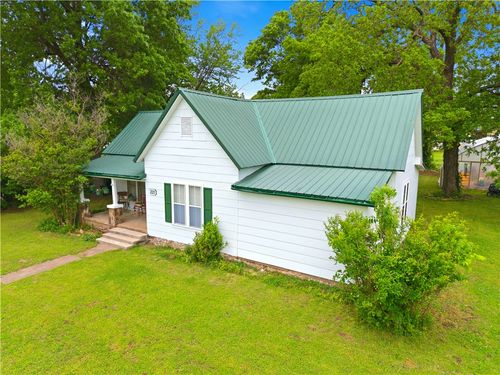 221 Poplar St, Stilwell, OK, 74960-2643 | Card Image