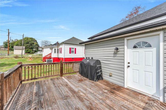 39 3 Rd St, House other with 2 bedrooms, 2 bathrooms and null parking in Cramerton NC | Image 36