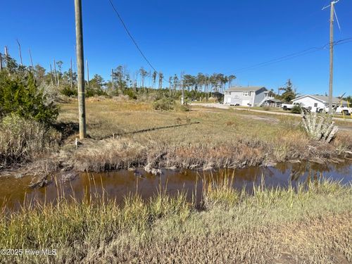 111 Croaker St, Davis, NC, 28524-7002 | Card Image