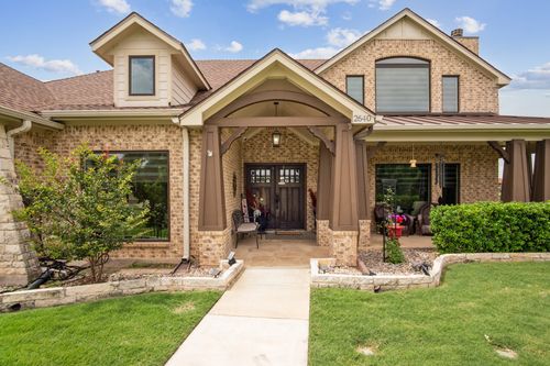 2640 Creekwood Dr, Cedar Hill, TX, 75104-6923 | Card Image