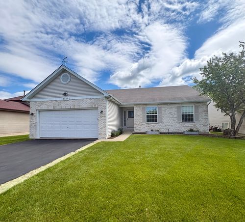3150 Montrose Dr, Lake In The Hills, IL, 60156-6366 | Card Image