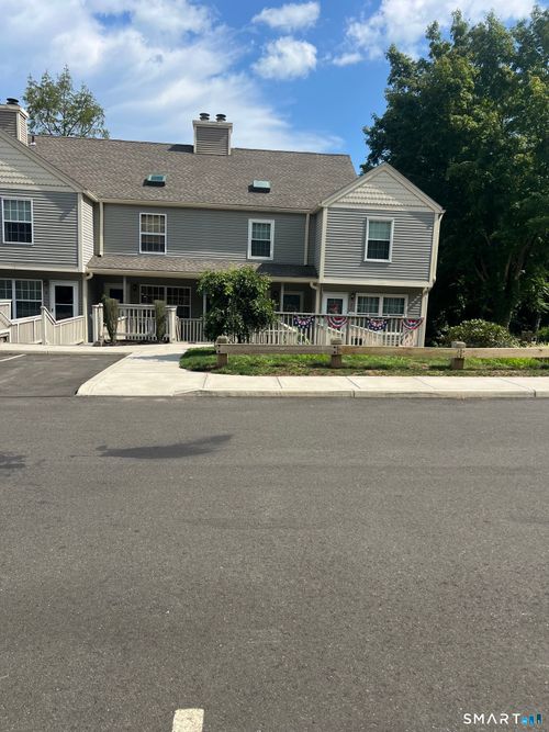 4-4 Manorwood Dr, Branford, CT, 06405-3040 | Card Image