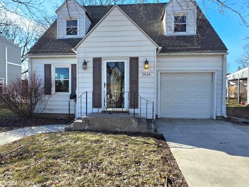 1426 N Rhode Island Ave, Mason City, IA, 50401-1446 | Card Image