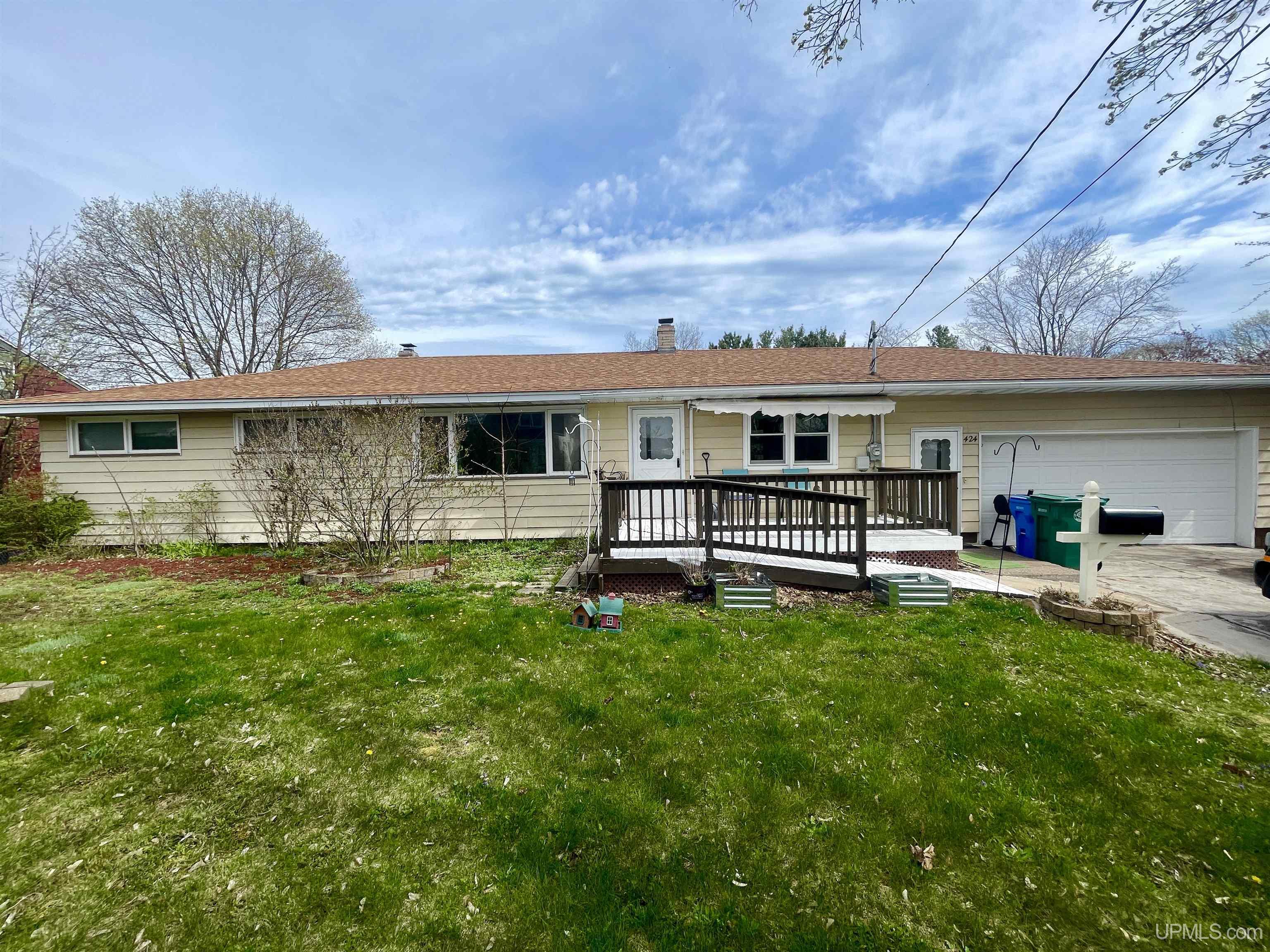 Ridge St, Marquette, MI 49855