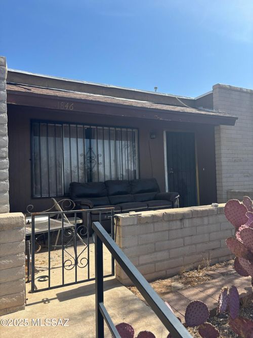 1846 W Caravelle Rd, Tucson, AZ, 85713-4514 | Card Image