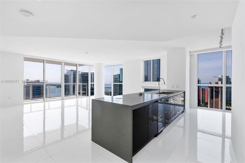 3900-3901-1080 Brickell Ave, Miami, FL, 33131-3997 | Card Image