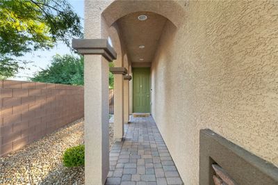 6617 Breakwater Reef Street, House other with 4 bedrooms, 2 bathrooms and null parking in Las Vegas NV | Image 2