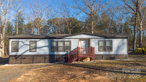 50 N Duncan Hill Ln, Taylorsville, NC, 28681-3424 | Card Image