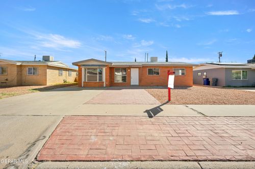 10016 Nesbit Ave, El Paso, TX, 79924-3819 | Card Image