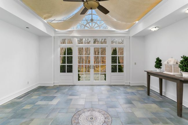 Nice and Bright Solarium | Image 10